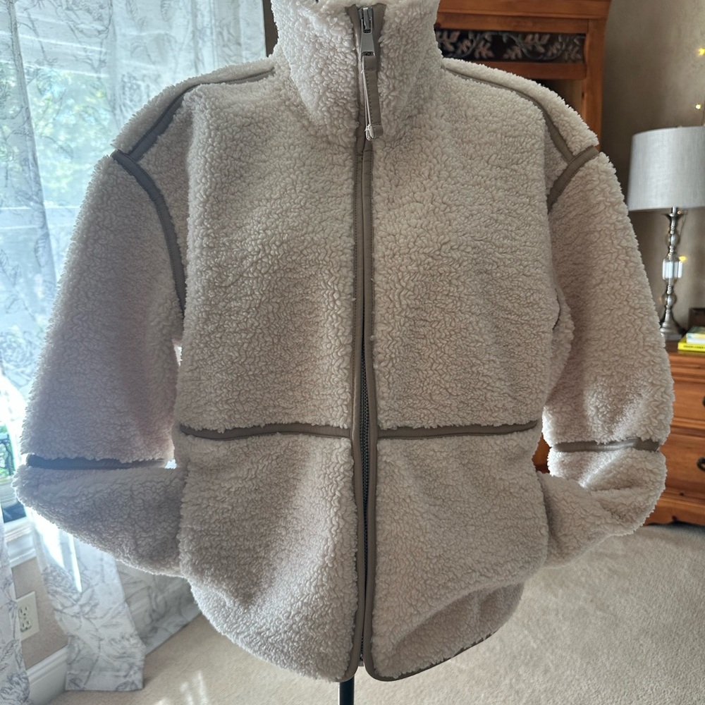 Abercrombie & Fotch Cream Sherpa Jacket